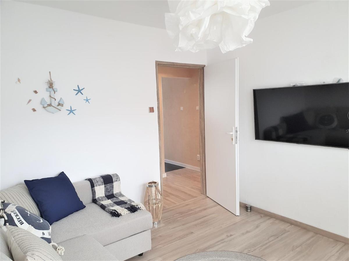 Wera - Klimatyczny Apartament 300 M Od Plazy Brzezno - Azw Gdańsk Extérieur photo