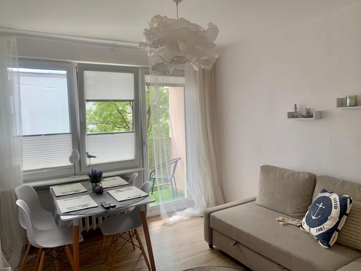 Wera - Klimatyczny Apartament 300 M Od Plazy Brzezno - Azw Gdańsk Extérieur photo